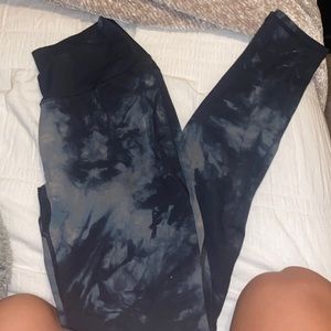 Alphalete oil stain leggings